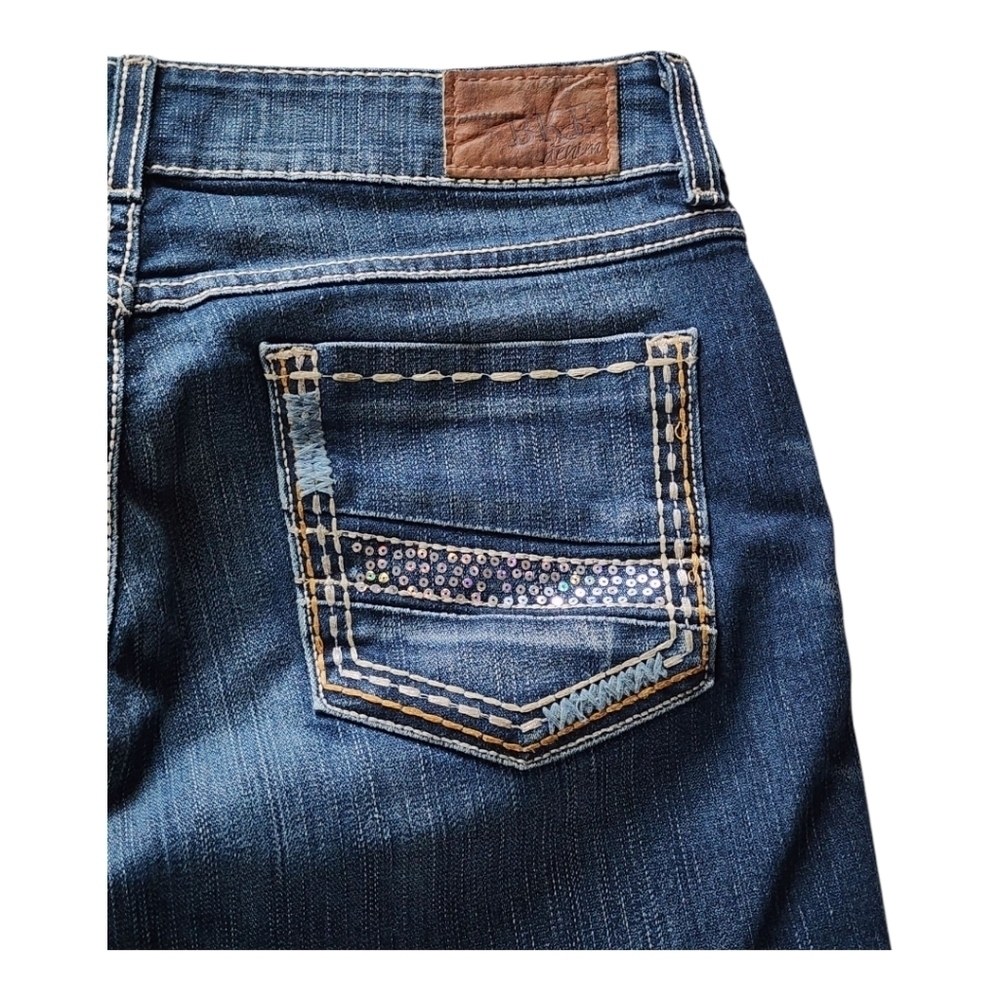 BKE Indigo Wash Denim Crop Capris - Picture 5 of 10